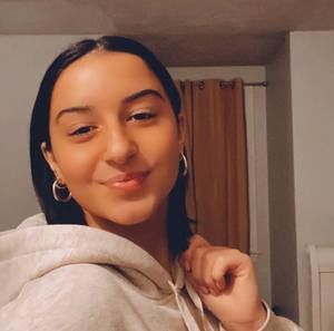 Meet your Posher, Ava